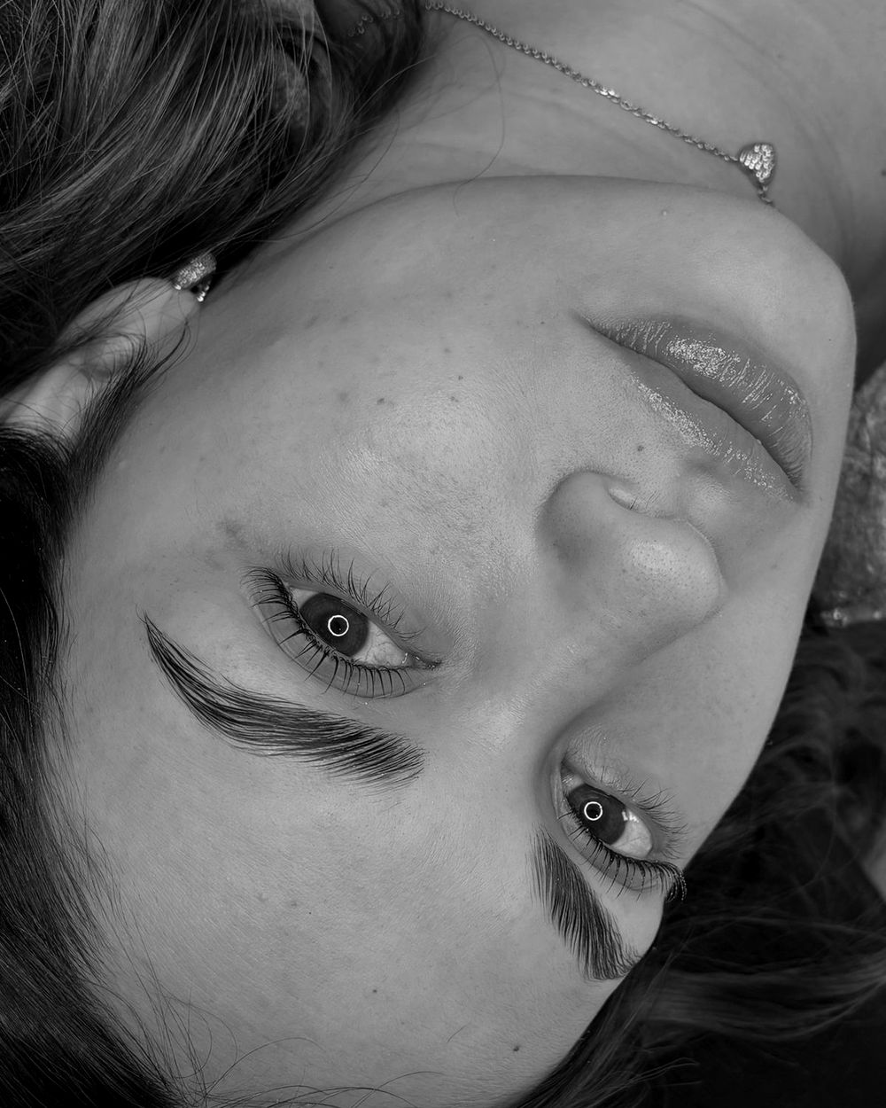 Lifting de pestañas y laminado de cejas realizado en el studio