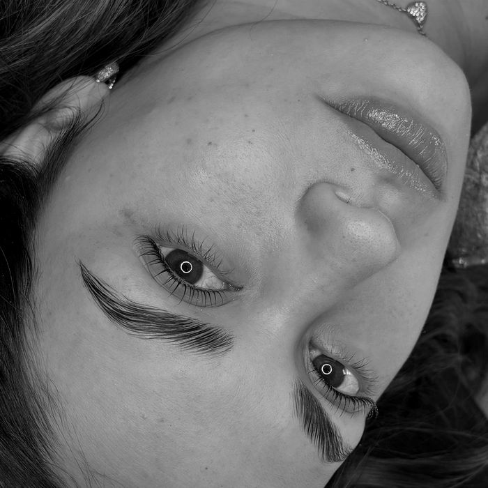 Lifting de pestañas y diseño de cejas
